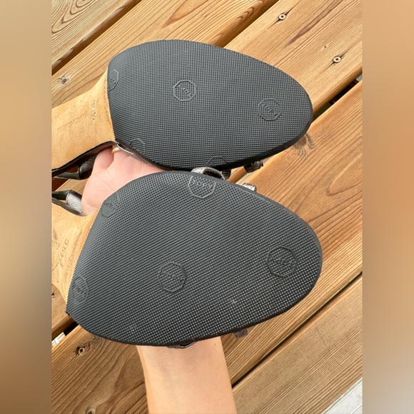 Manolo Blahnik Sandals 35.5 - Picture 3 of 9